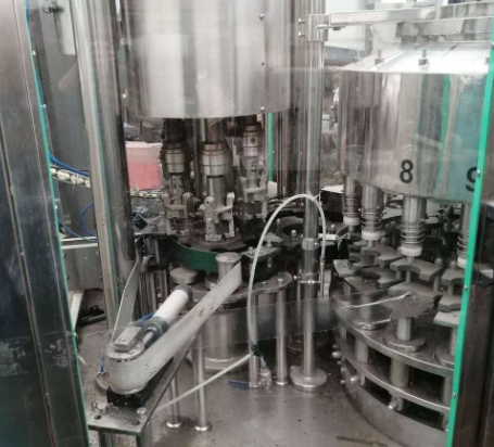 啤酒灌裝機